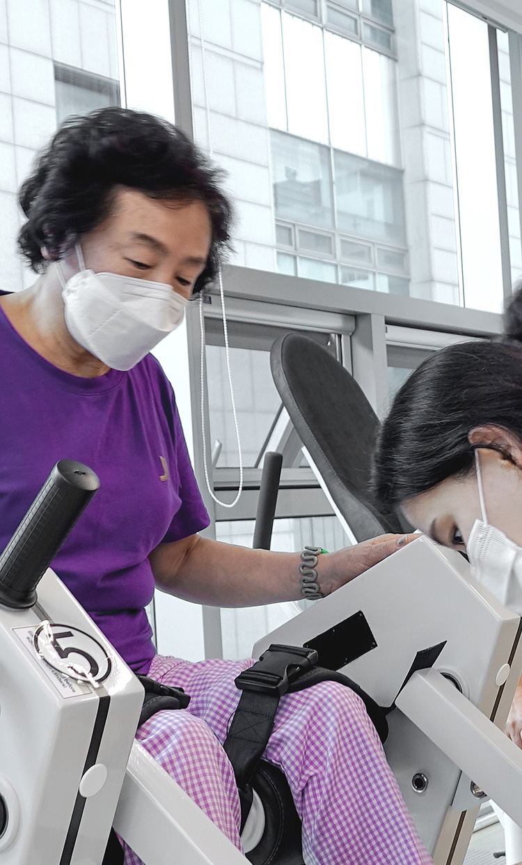 PROGRAM 02 시니어 재활/특화 이미지